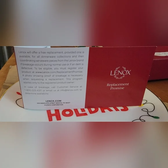 🎄 Lenox Snoopy “Happy Holidays” Accent Plates – Set of 4 – NIB 🎄 - Picture 9 of 11